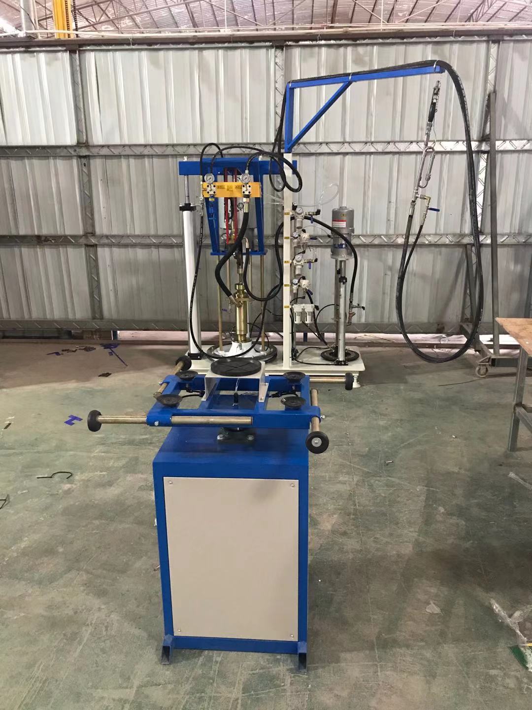 打胶机工作过程中胶体出现结皮或硫化现象的原因